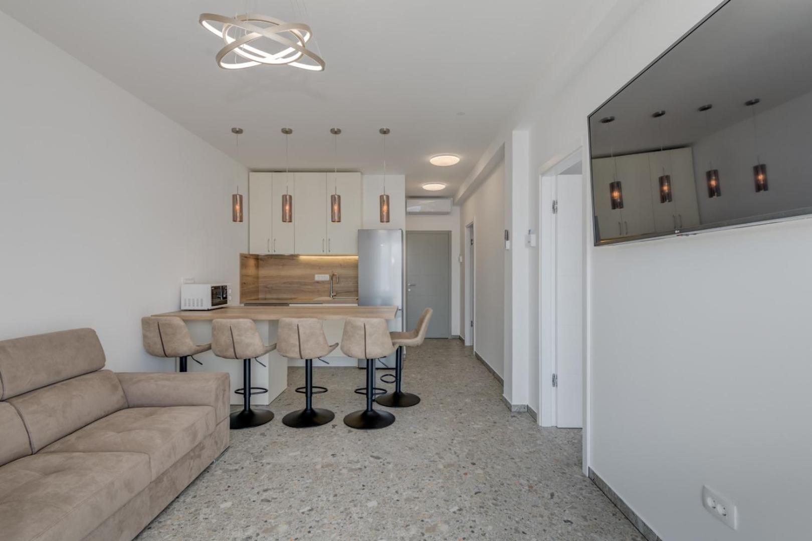 Deluxe Seaview Villa Kennedy III Mimice Luaran gambar