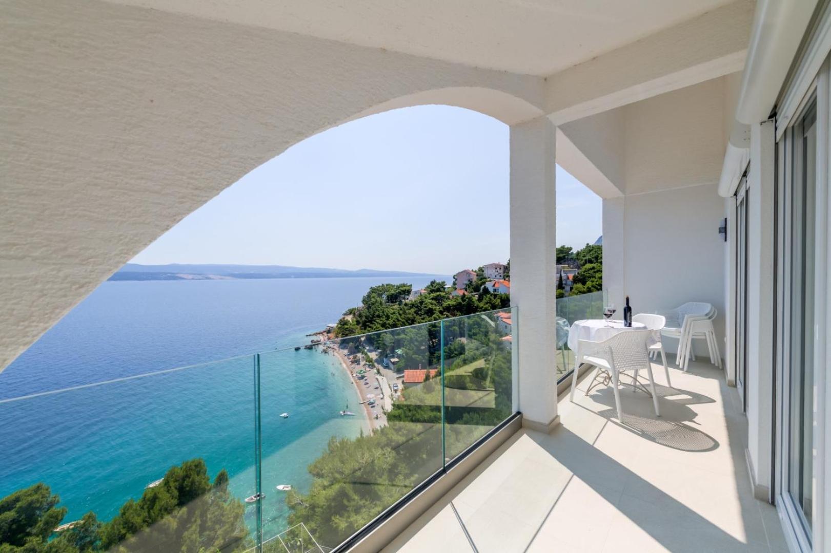 Deluxe Seaview Villa Kennedy III Mimice Luaran gambar