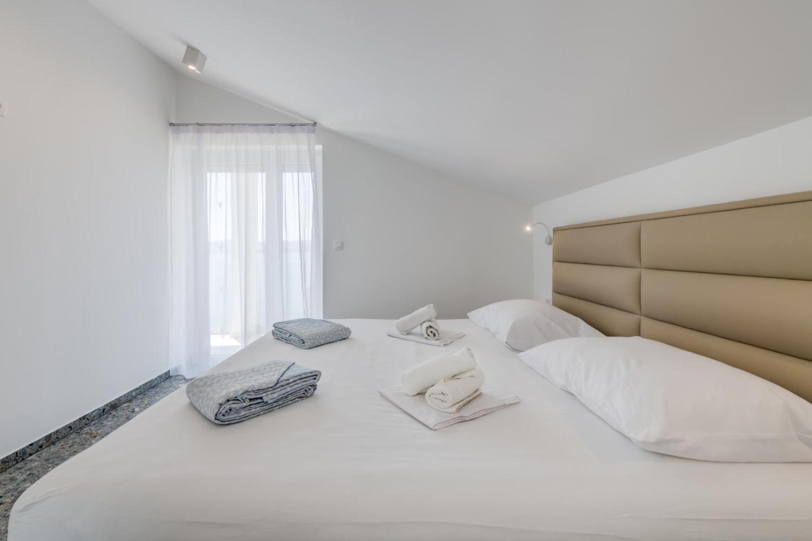 Deluxe Seaview Villa Kennedy III Mimice Luaran gambar